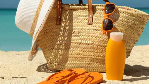Візьми з собою на пляж: 8 яскравих і містких сумок для відпустки