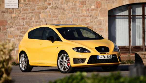 Renault оголошує війну Seat Leon Cupra