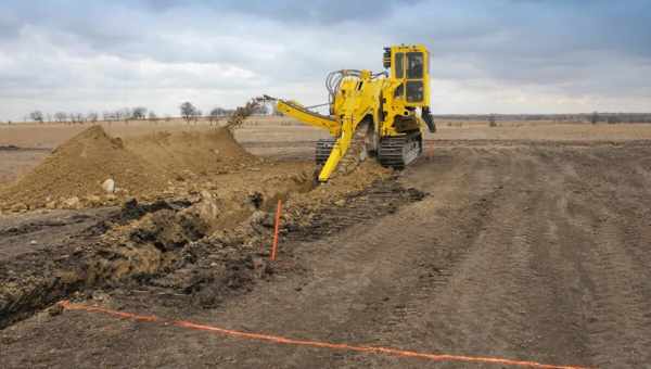 Поворот колеса допоміг планетоходу вирити глибоку траншею в піску