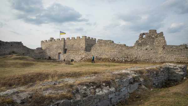 Руїни Топольчанського замку