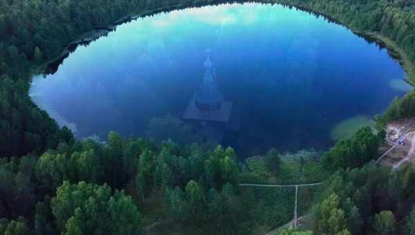 Озеро Києве