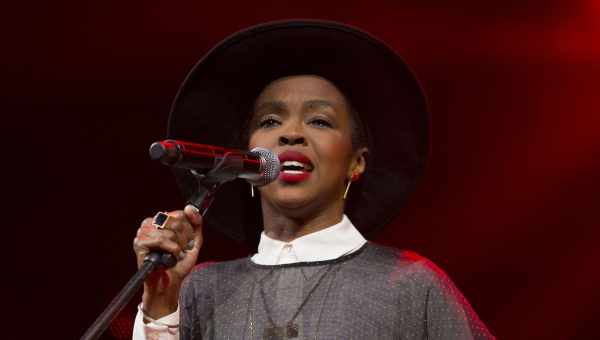 Найкращі парки ever! Соул співачка Ms. Lauryn Hill випустила колаборацію з Woolrich