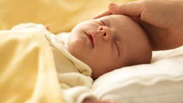 Жовтяниця у новонародженого: норма чи привід для занепокоєння?