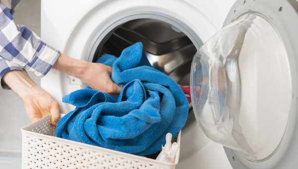 Як прати ковдру в пральній машині?