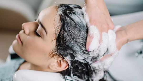 Кучерявий метод миття волосся: легко, красиво, природно!