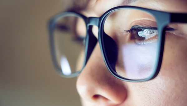 Окуляри, що поліпшують здоров "я очей