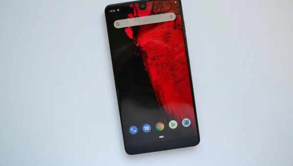 Енді Рубін продав менш ніж 90 тисяч Essential Phone за 2017 рік