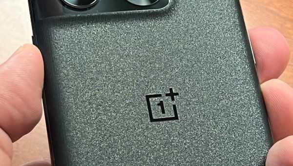 Купити OnePlus 9 можна вже зараз, але є підступ