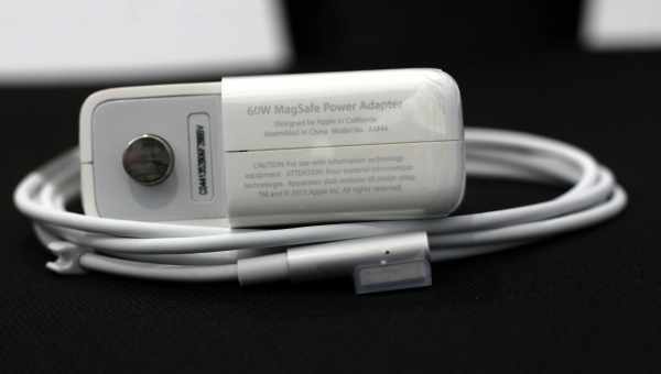 Apple розповіла про проблеми, які може доставити зарядка MagSafe