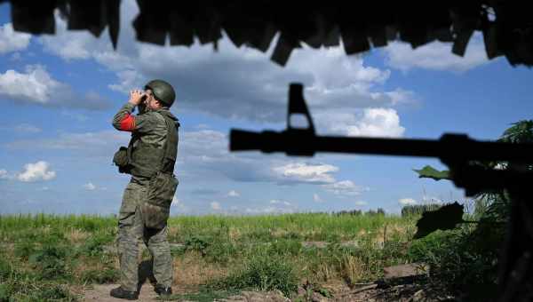 "Ви осліпли? Я стріляла по тарілках! ": Олена Ваенга поскандалила з фанатами