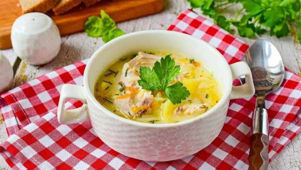 Супи. Рецепти супів: щі, борщі, сирний суп, цибулевий суп, гарбузовий суп, суп харчо, грибний суп...