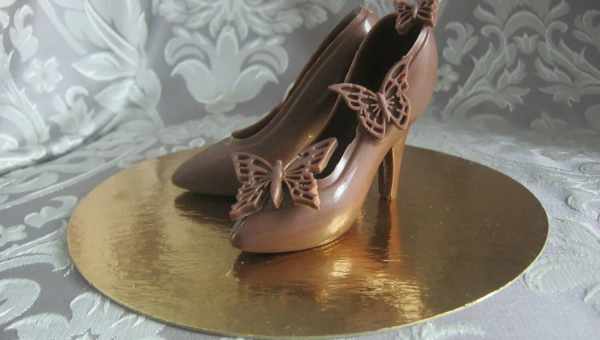 Взуття шоколадного кольору - найбільш стильне і практичне для весни