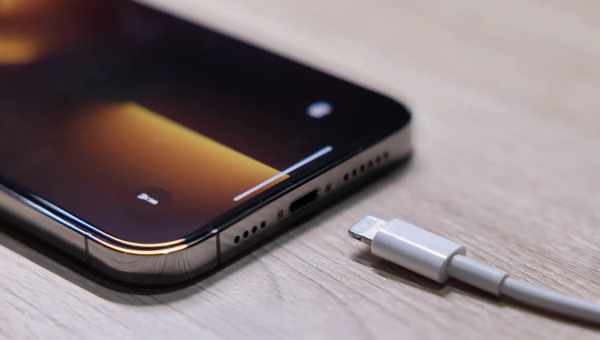 Apple ніколи не зробить iPhone з USB-C: ось 3 причини