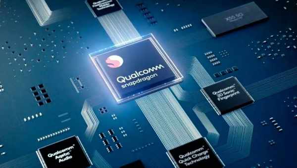 Qualcomm хоче випустити вбивцю процесора M1