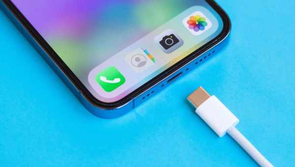 Apple пояснила, чому не замінить Lightning на USB-C