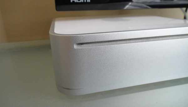 MacBook (Late 2009): Unibody з білого полікарбонату...