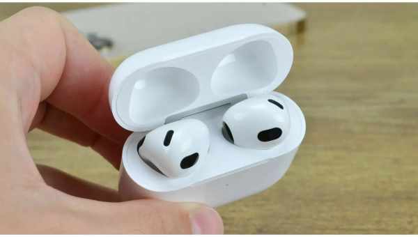 Пересів з AirPods на дротові навушники. Ось що я думаю