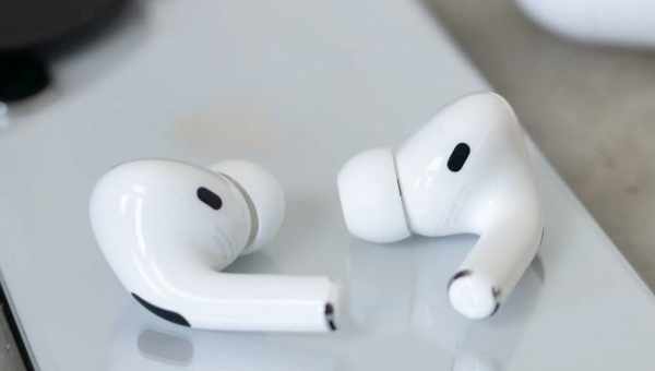 AirPods все ще найпопулярніші навушники. Але чи надовго?