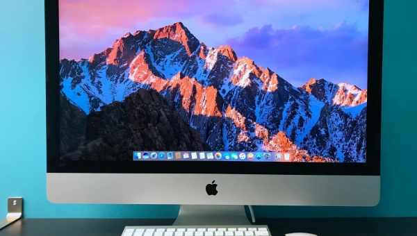 Березневий iMac Core i3 2013 року