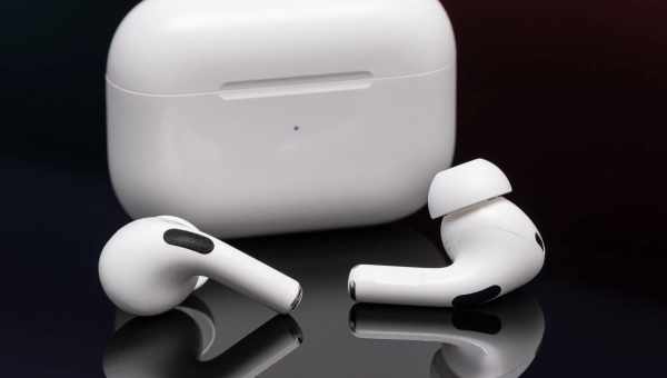 Чому дешеві AirPods не будуть називатися AirPods Lite