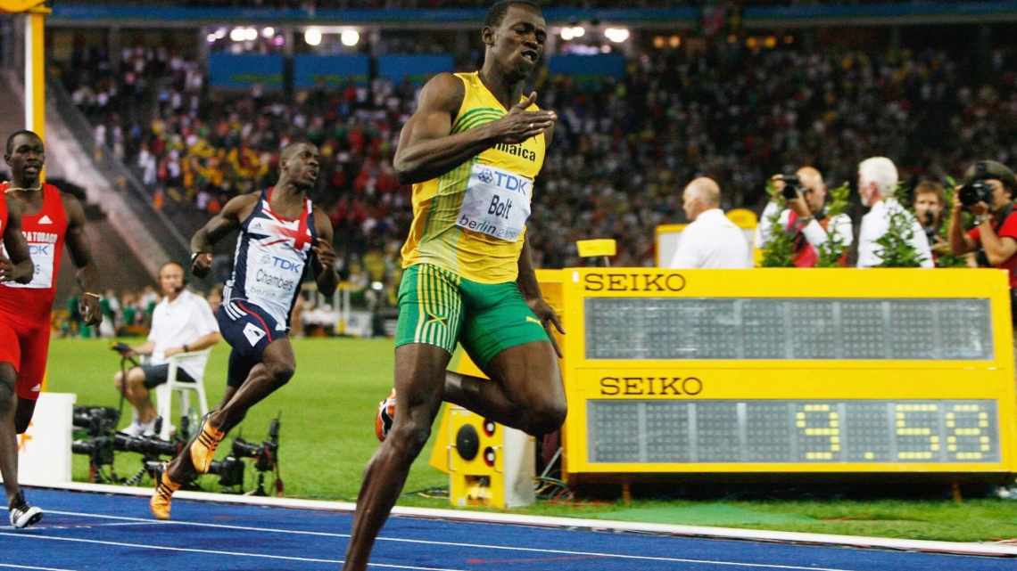 Чоловік побив рекорд Усейна Болта в бігу на 100 метрів за допомогою реактивного ранця