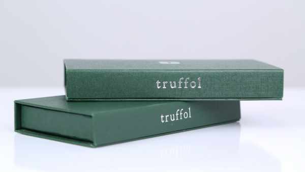 Truffol Intelli Luxe и Autograph Fusion: для тих, кому потрібен особливий чохол