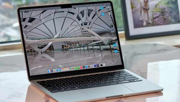 OLED-панель замість клавіш в MacBook, це зручно?