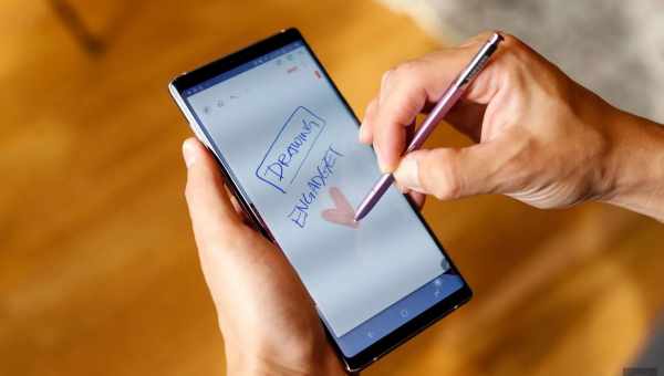 Galaxy Note 4 в руках у користувачів: уж лучше бы он гнулся.