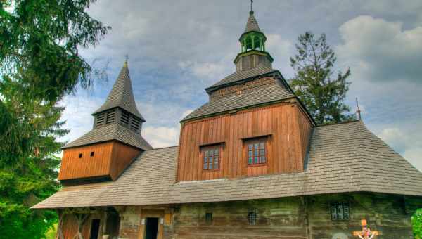 Церква Св. Михайла «в лугах»